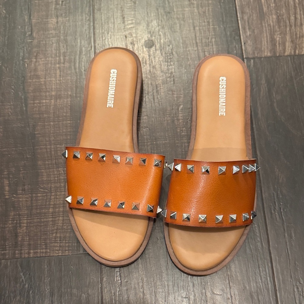 Cushionaire Women's Brown Slide Sandals with Silver Studs
